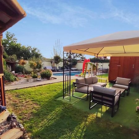 Apartmany Na Kolonade Lednice Bagian luar foto